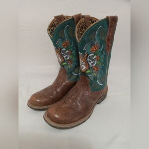 Ariat cowgirl boots